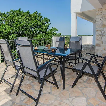 Gorgeous In Popovici With Wifi Vakantiehuis Popovici (Sibenik-Knin)