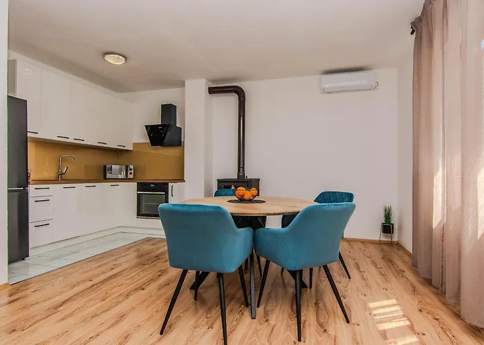 Gorgeous In Popovici With Wifi Vakantiehuis