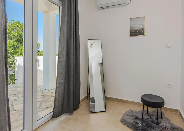 Vakantiehuis Gorgeous In Popovici With Wifi *