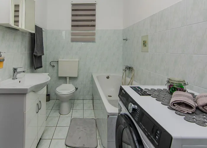 Gorgeous In Popovici With Wifi Popovici (Sibenik-Knin)