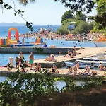 Gorgeous In Popovici Popovic