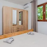 Holiday home Gorgeous In Popovici *