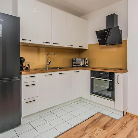 Hébergement de vacances Gorgeous In Popovici With Wifi *