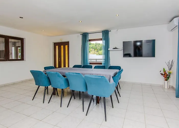 Σπίτι διακοπών Gorgeous In Popovici With Wifi Popovici (Sibenik-Knin)