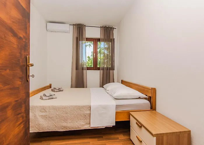 Gorgeous In Popovici With Wifi Popovici (Sibenik-Knin)