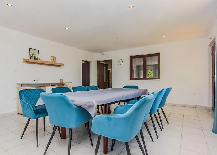 Σπίτι διακοπών Gorgeous In Popovici With Wifi Popovici (Sibenik-Knin)