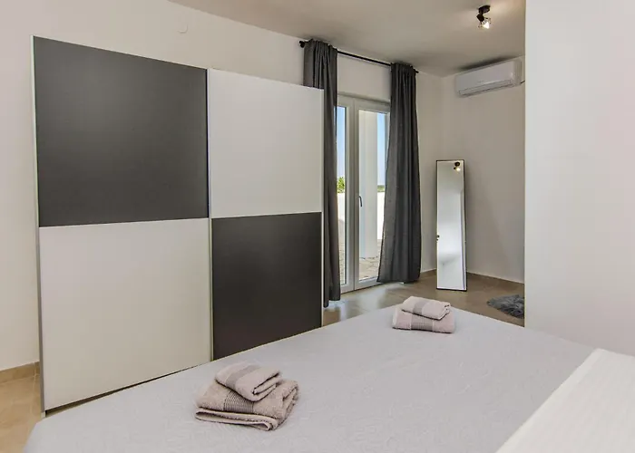 Gorgeous In Popovici With Wifi * Popovici (Sibenik-Knin)